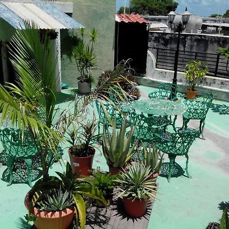 Hotel Y Hostal Casa Risueno Campeche Exterior photo