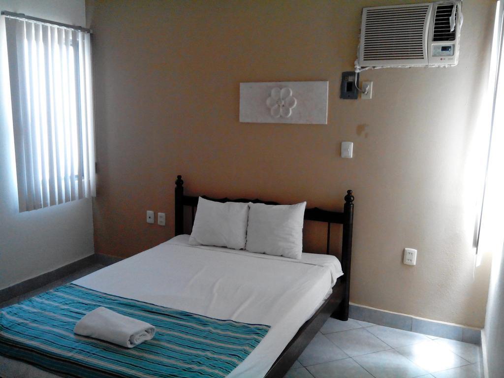 Hotel Y Hostal Casa Risueno Campeche Room photo